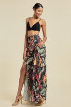 Load image into Gallery viewer, PRINTED AND PLEATED OPEN SKIRT
