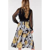 Load image into Gallery viewer, Black And White Skirt With Maze Print
